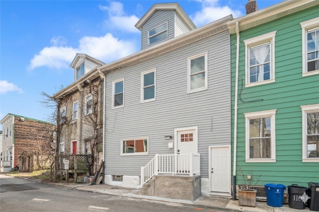 1107 Brabec St — photo 1