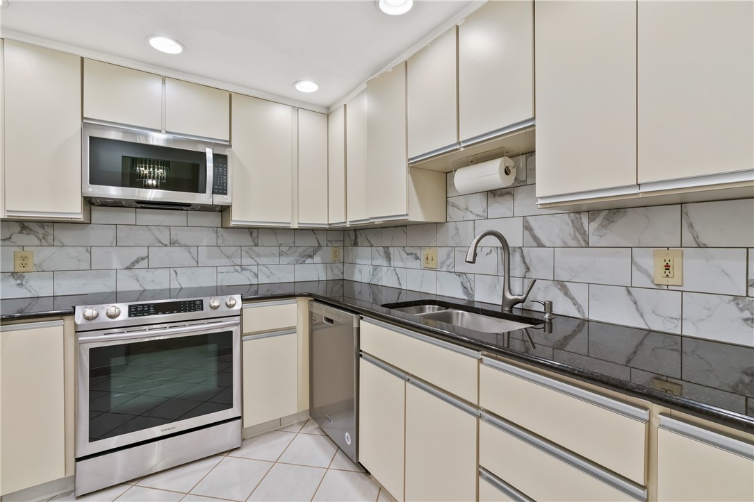 5600 Munhall Rd. 203 — photo 1
