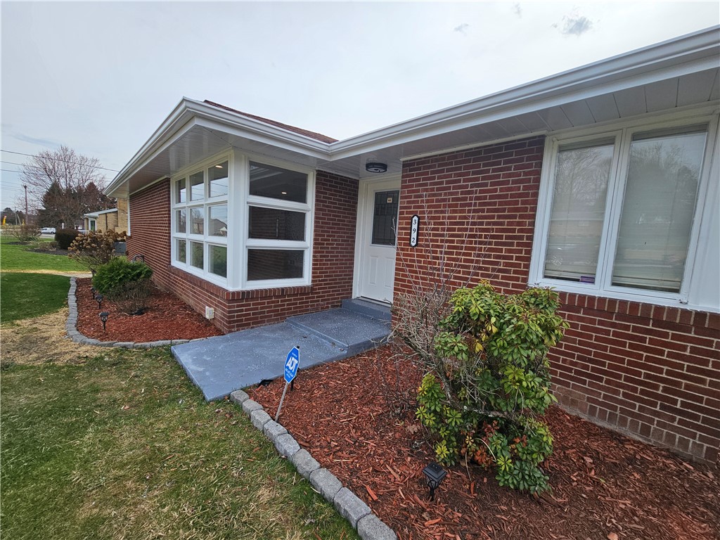 392 Center Grange Road — photo 1