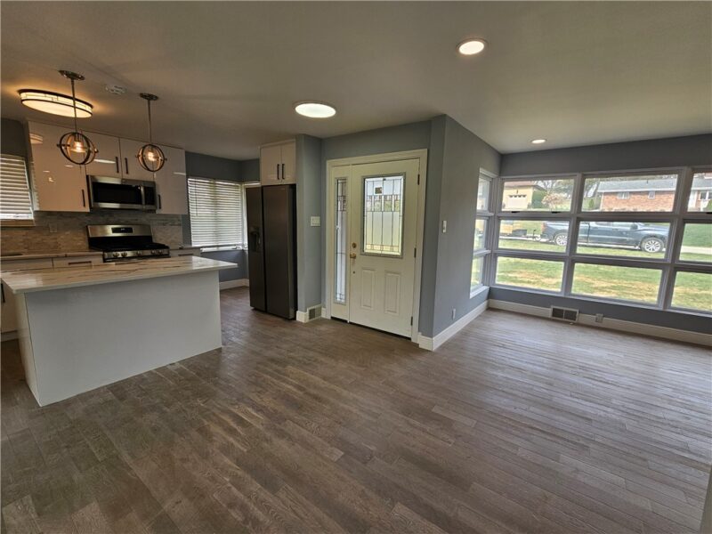 392 Center Grange Road — photo 8