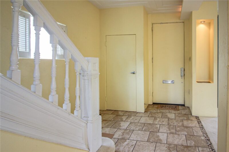 1519 Steuben St — photo 2