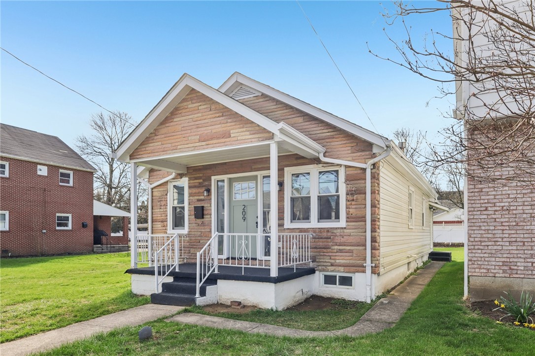 209 Acme Ave — photo 1