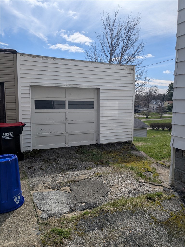 506 E Moody Ave — photo 3