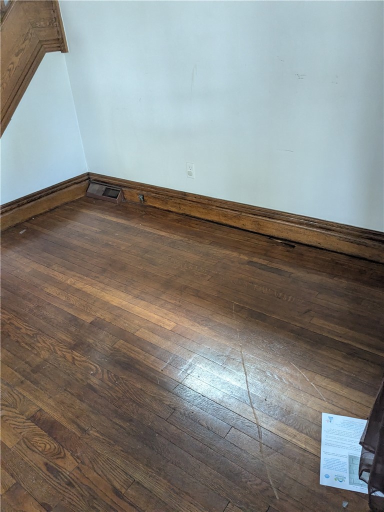 506 E Moody Ave — photo 7