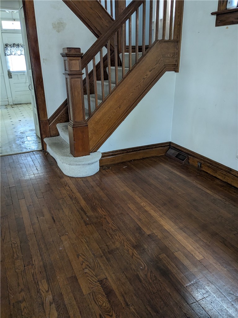 506 E Moody Ave — photo 8