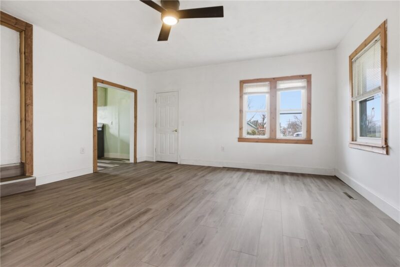 95 E Main St — photo 8