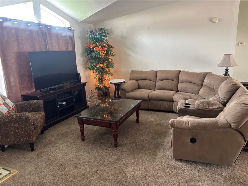 1124 Atlantis Dr — photo 4