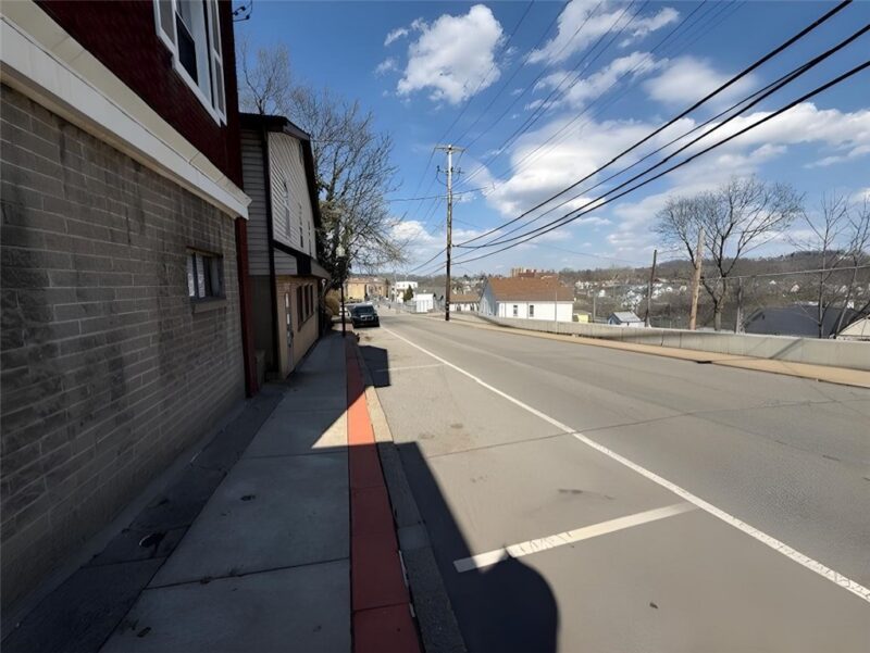 620 Carothers Ave — photo 2