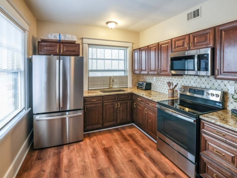 712 S Aiken Avenue — photo 2