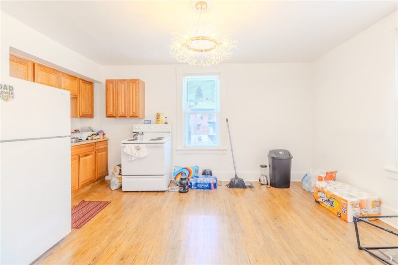 121 Sumner Ave — photo 6
