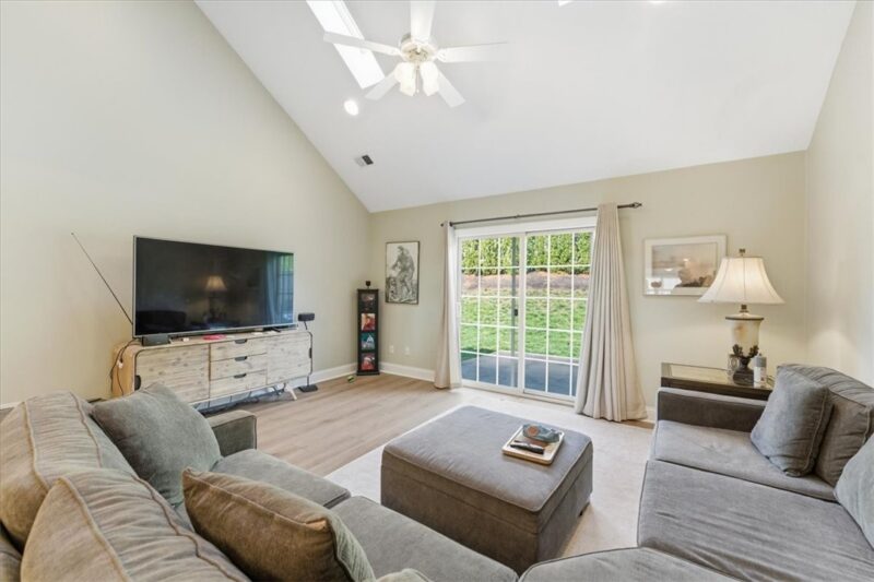 1804 Benson Blvd — photo 4