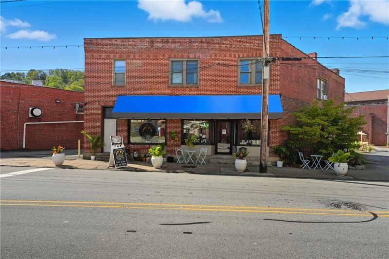 21 Grant Ave