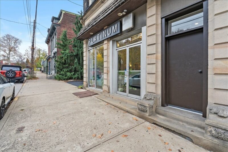 4731 Butler St — photo 2