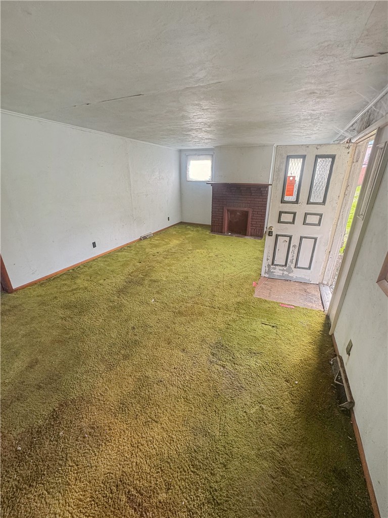 35 Florence Ave — photo 2