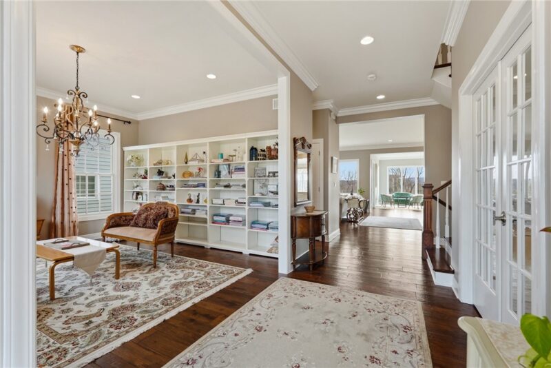 1690 Shelburne Ln — photo 4