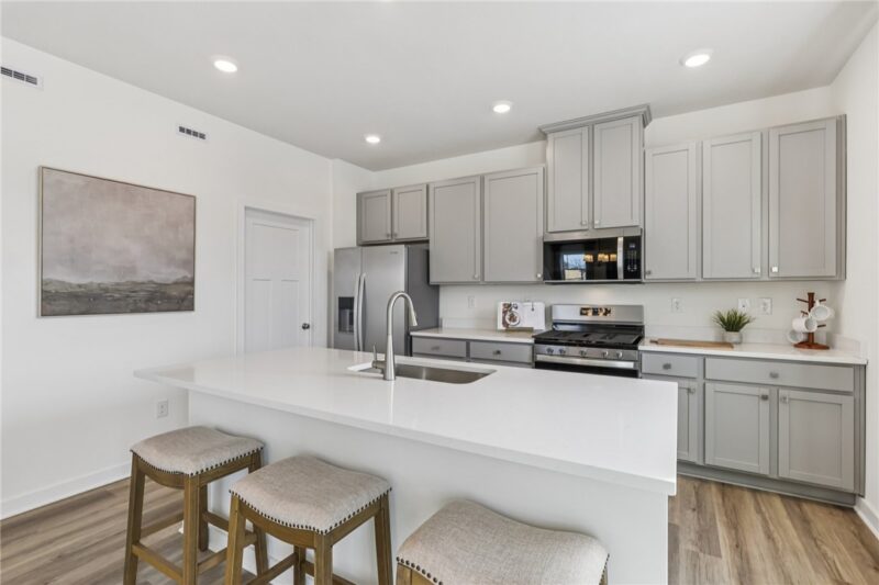 1083 Peachtree Road — photo 5