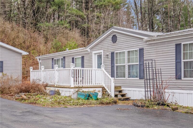64 High View Dr — photo 2