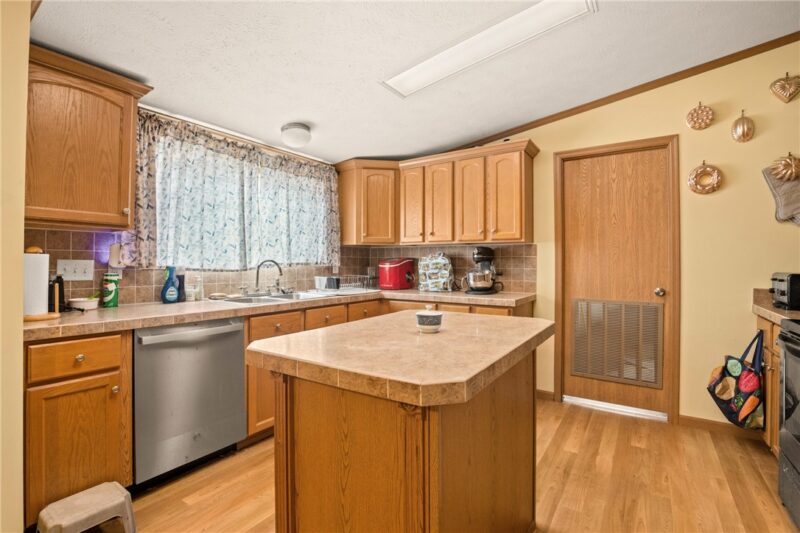 64 High View Dr — photo 8