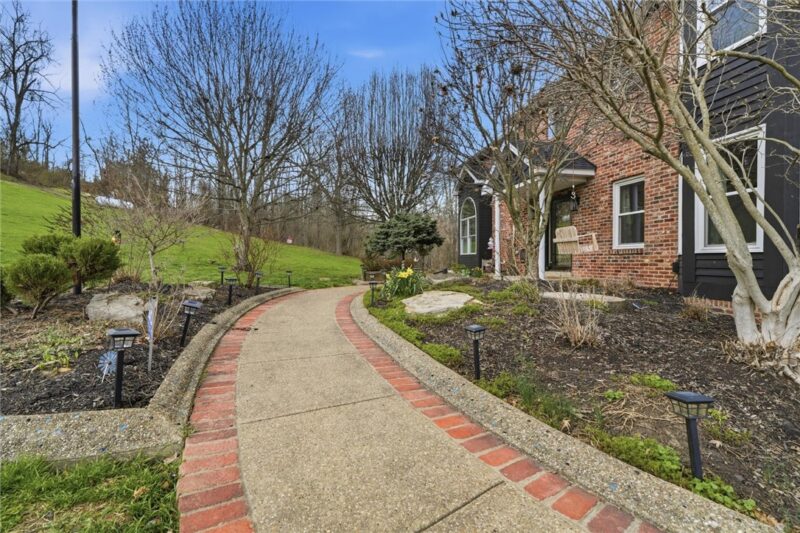 39 Valleyview Road — photo 6