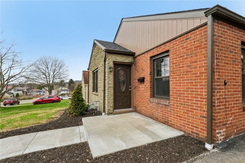 300 Patricia Dr — photo 4