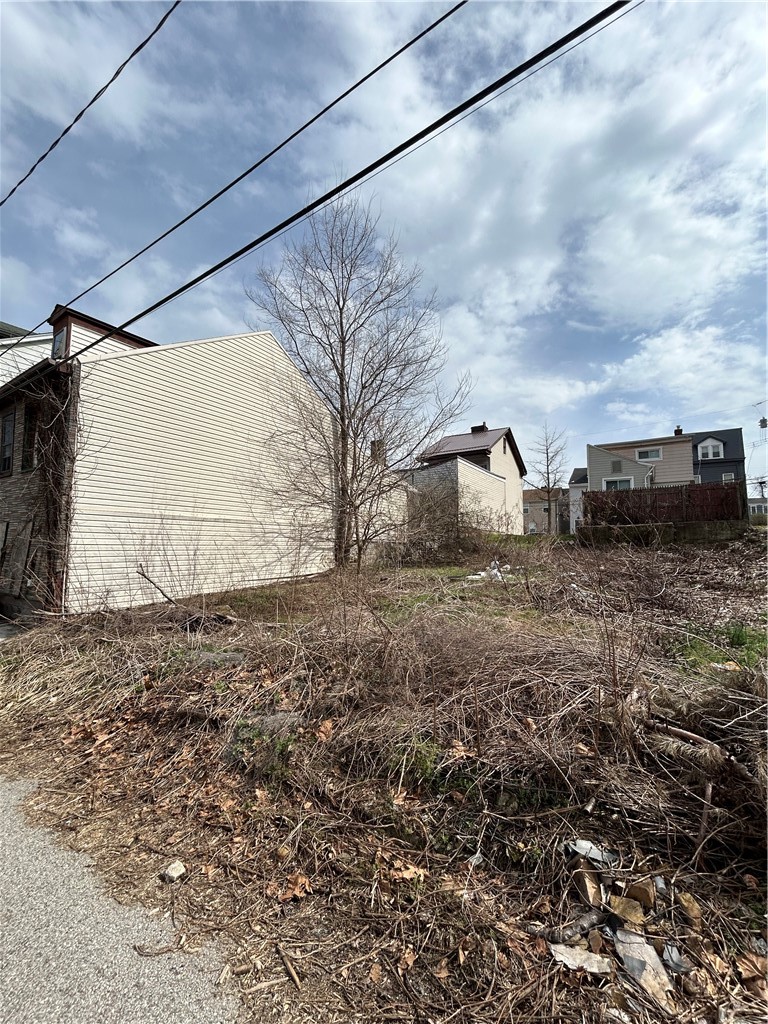 0 LOVITT — photo 2