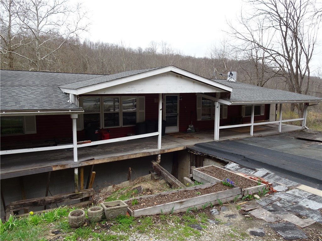 1283 New Stanton Ruffsdale Road — photo 1