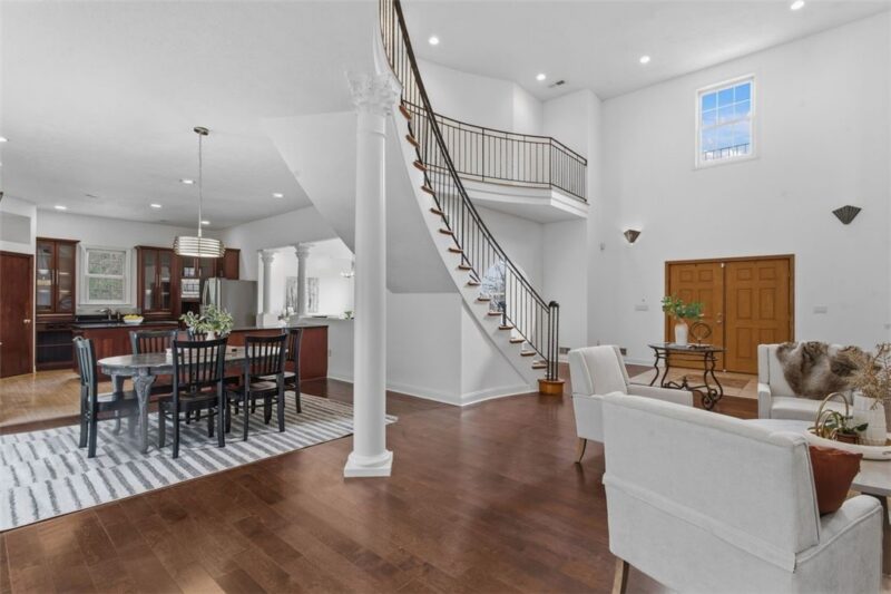 4302 Michel Court — photo 4