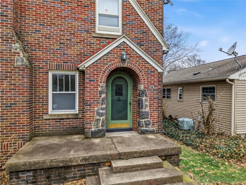 479 Carley Ave — photo 2