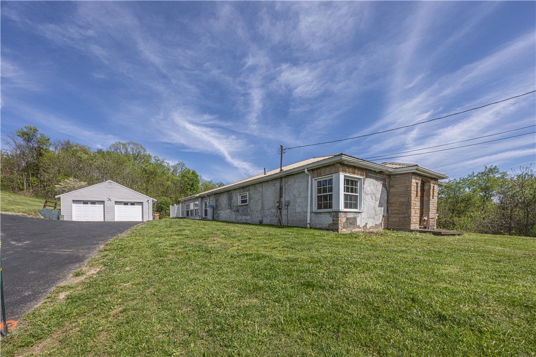 642 N eighty eight road — photo 1