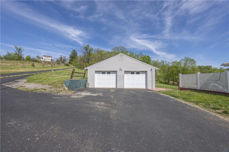 642 N eighty eight road — photo 3