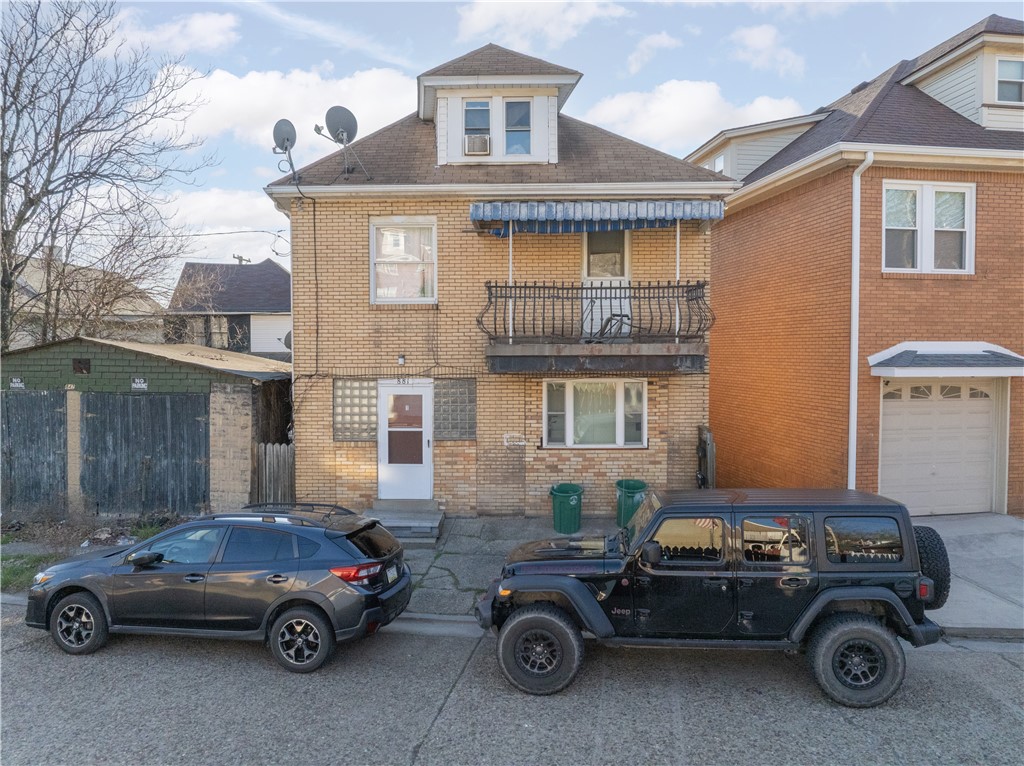 881 Lenz Ave — photo 1
