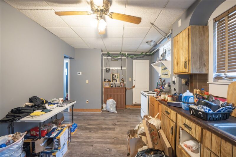 881 Lenz Ave — photo 8