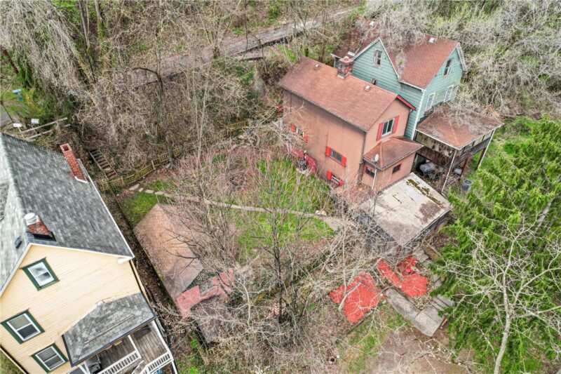 422 Highland Ave — photo 3