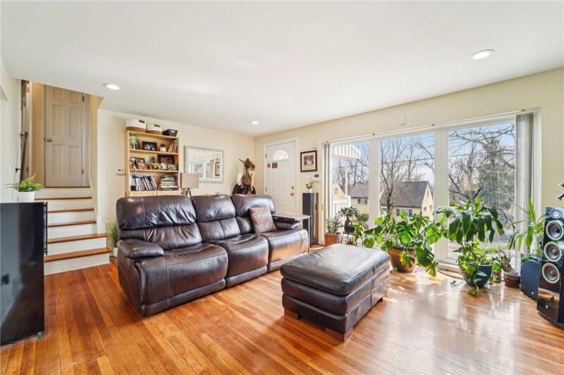 7890 Mark Drive — photo 2