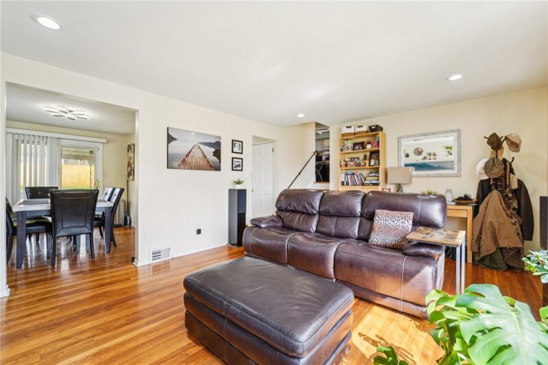 7890 Mark Drive — photo 3