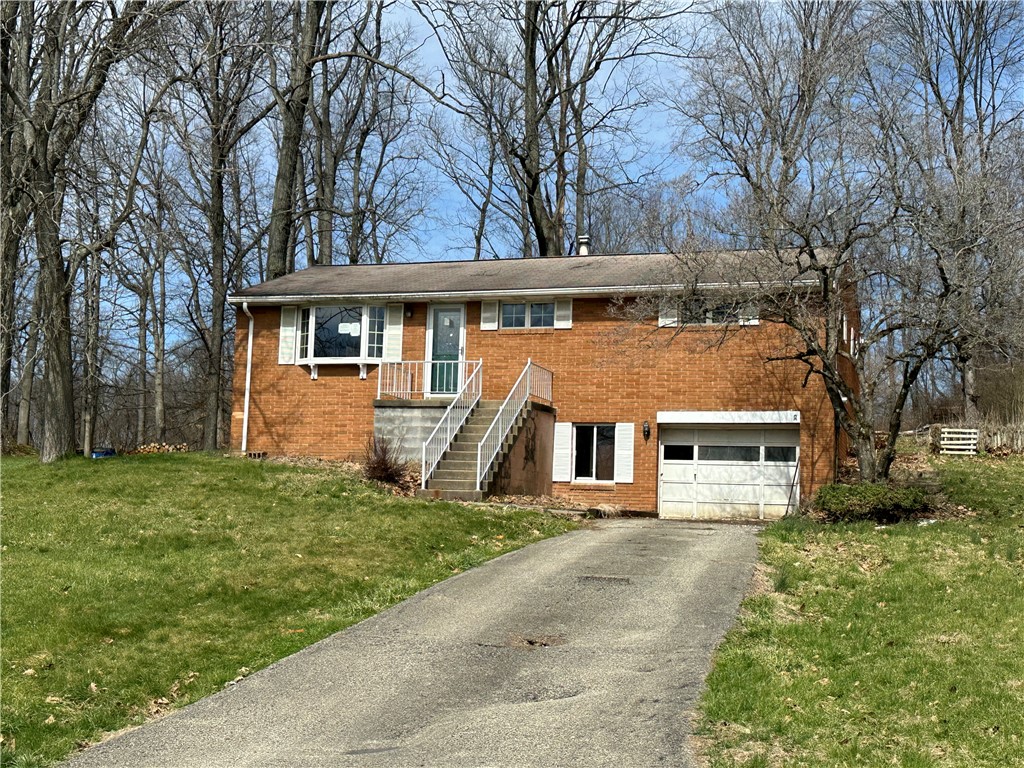 14 W Hillcrest Rd — photo 1