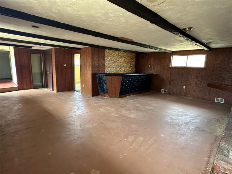 14 W Hillcrest Rd — photo 8