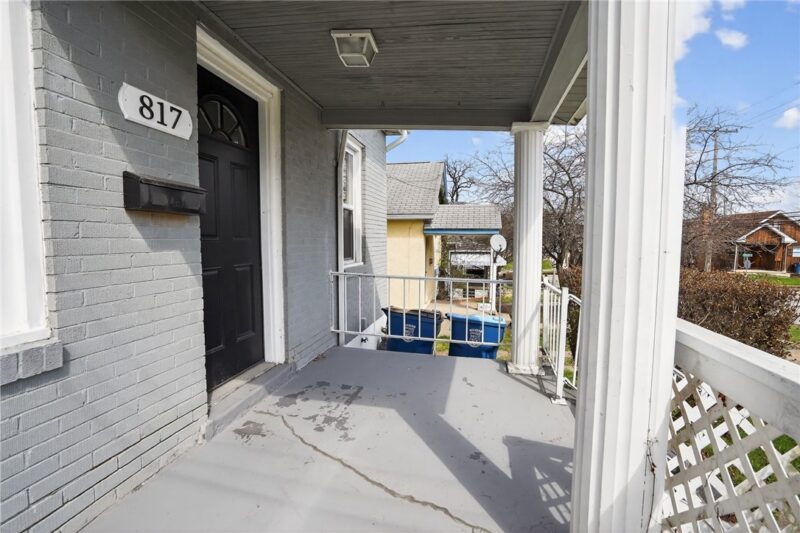 817 Elizabeth St — photo 3
