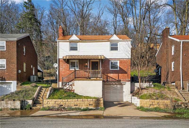 2671 Woodstock Ave — photo 2