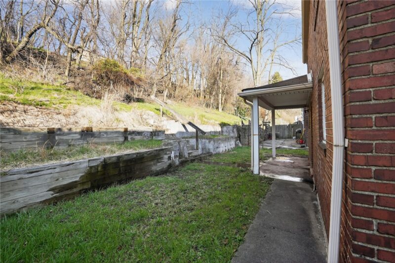 2671 Woodstock Ave — photo 5