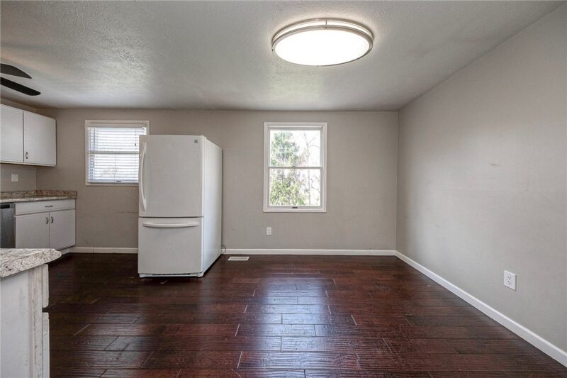 646 Harborview Dr — photo 5