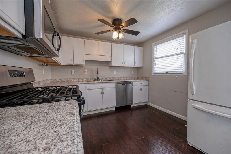646 Harborview Dr — photo 6