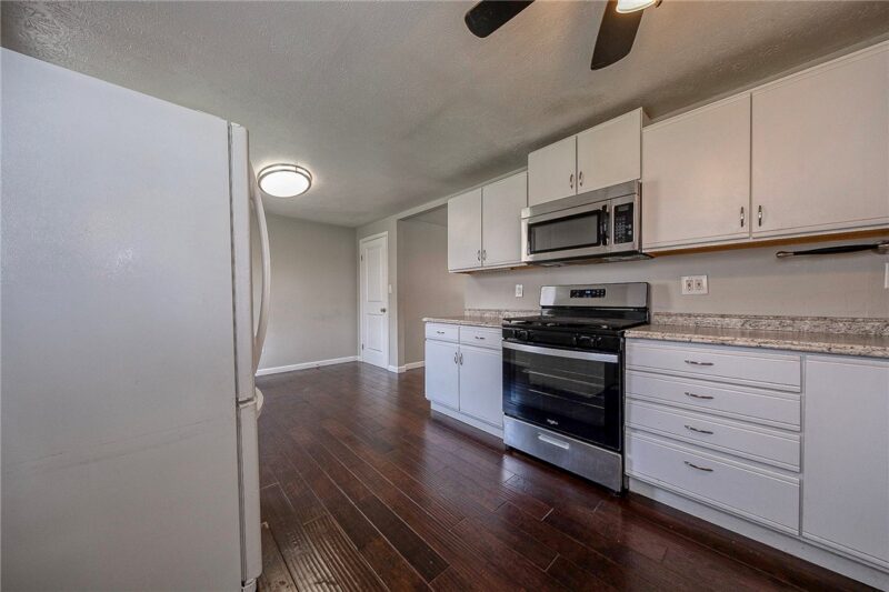 646 Harborview Dr — photo 7