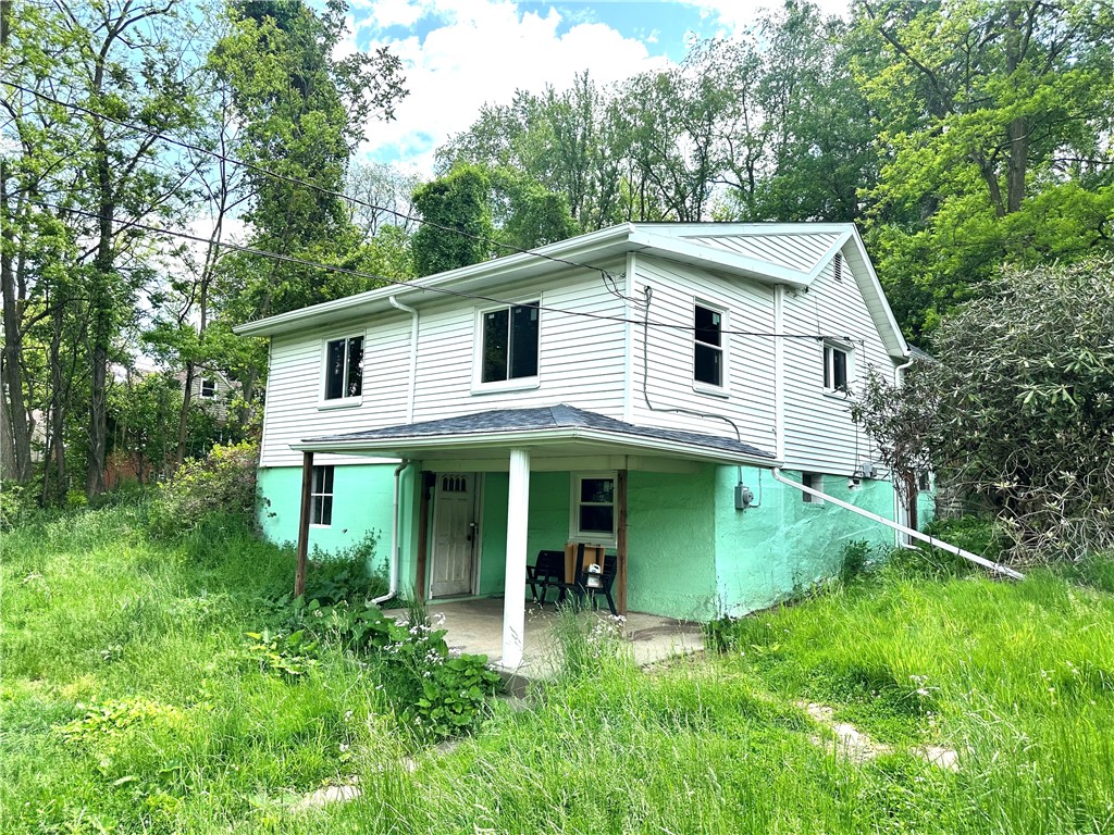 572 Alberts Dr — photo 1