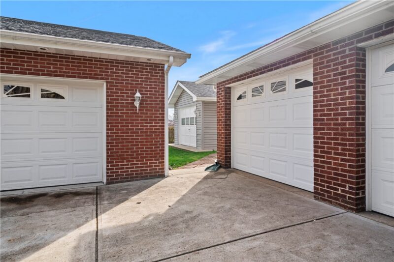 224 Eastern Dr — photo 5