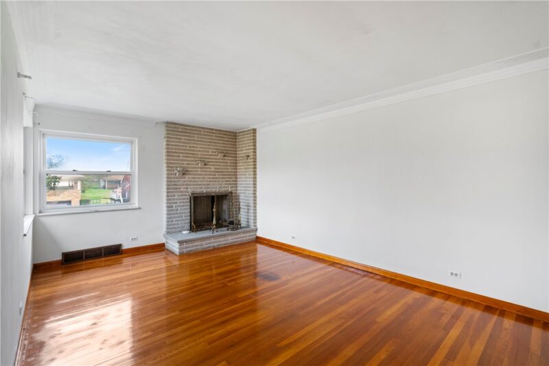 224 Eastern Dr — photo 6