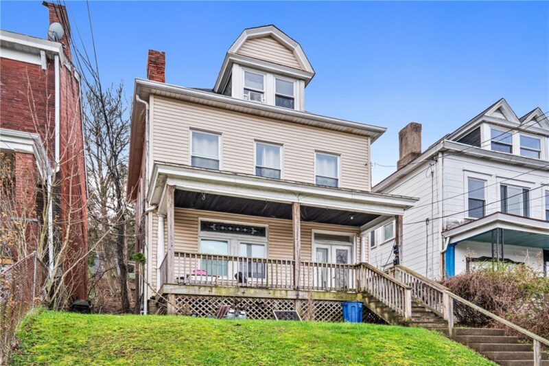 239 Watson Blvd — photo 3