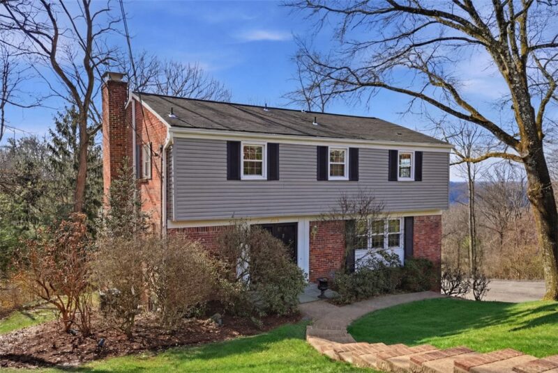 209 Grandview Drive S