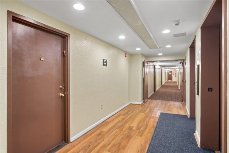 5715 Beacon St 509 — photo 6