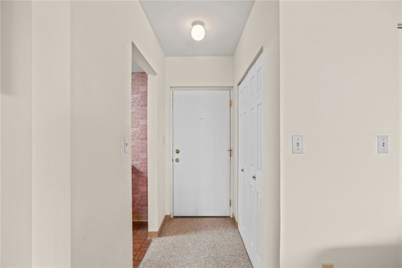 5715 Beacon St 509 — photo 7